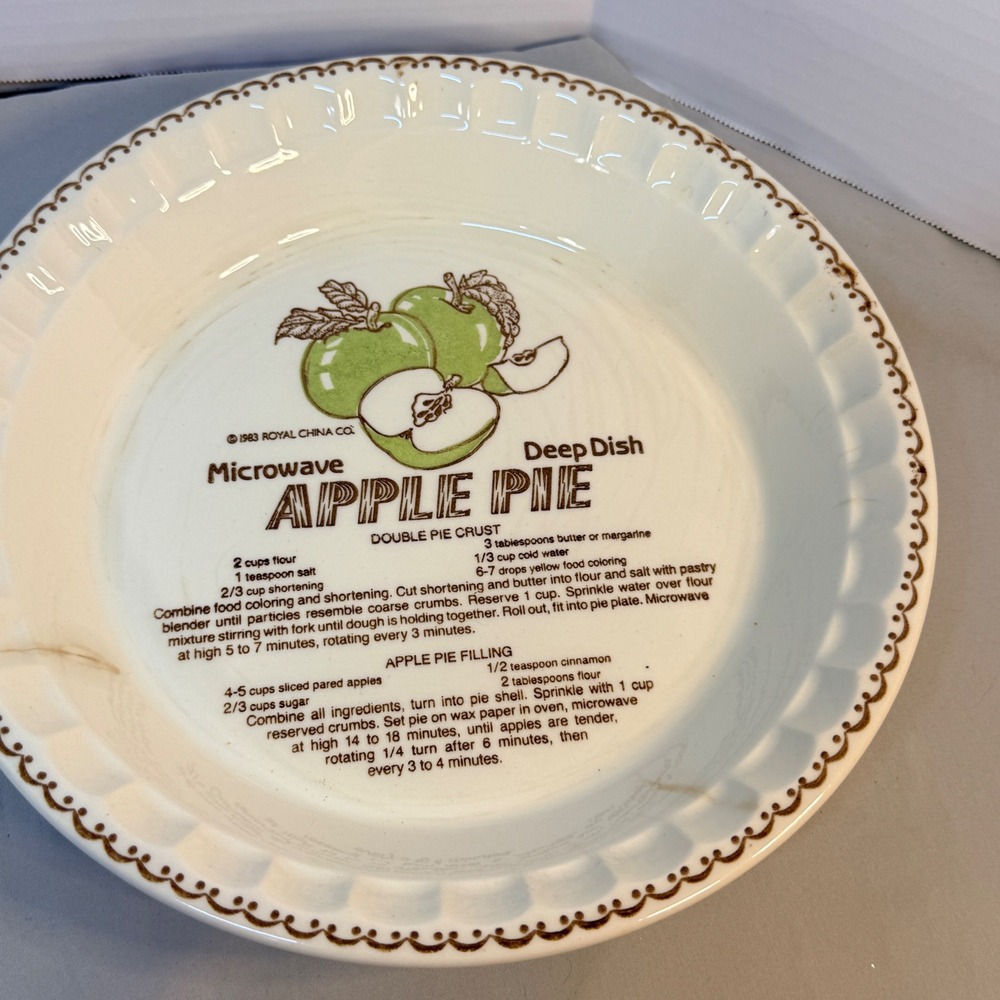 Vintage 1983 Royal China Co Country Harvest Microwave Apple Pie Recipe Dish 10in